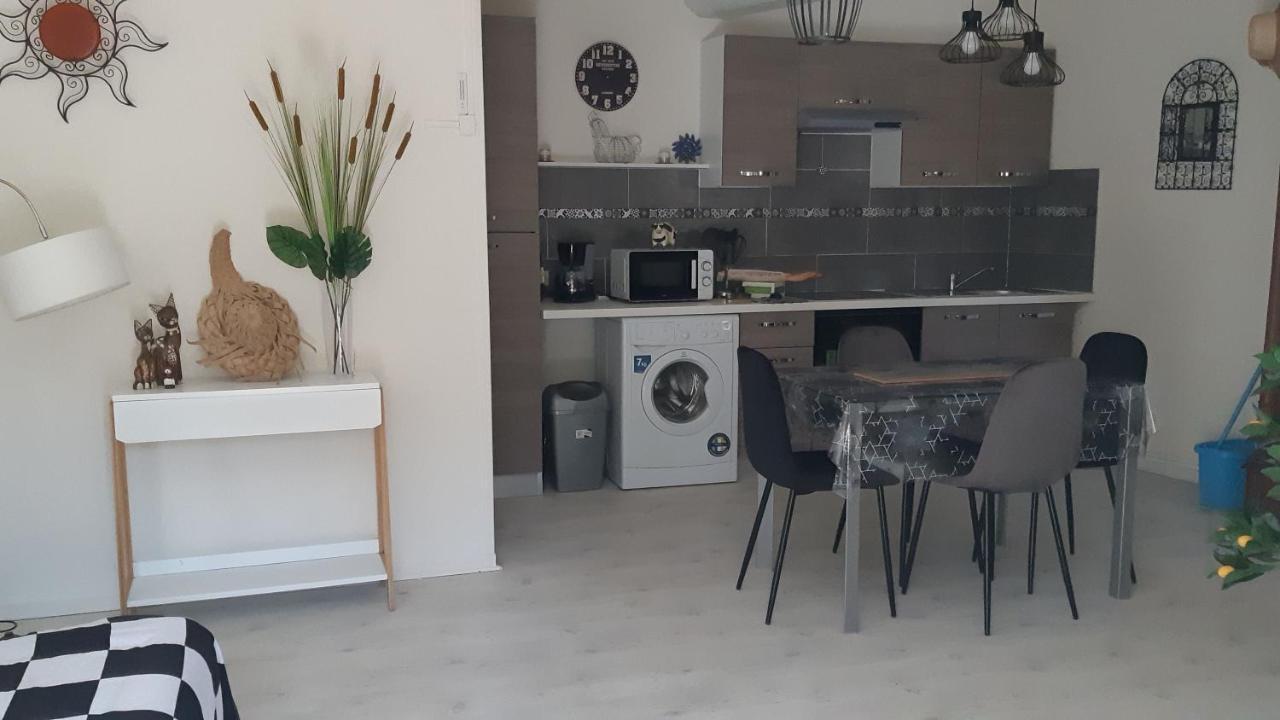 Charmant T2 Tout Confort Au Centre Du Village ! Florensac Eksteriør bilde